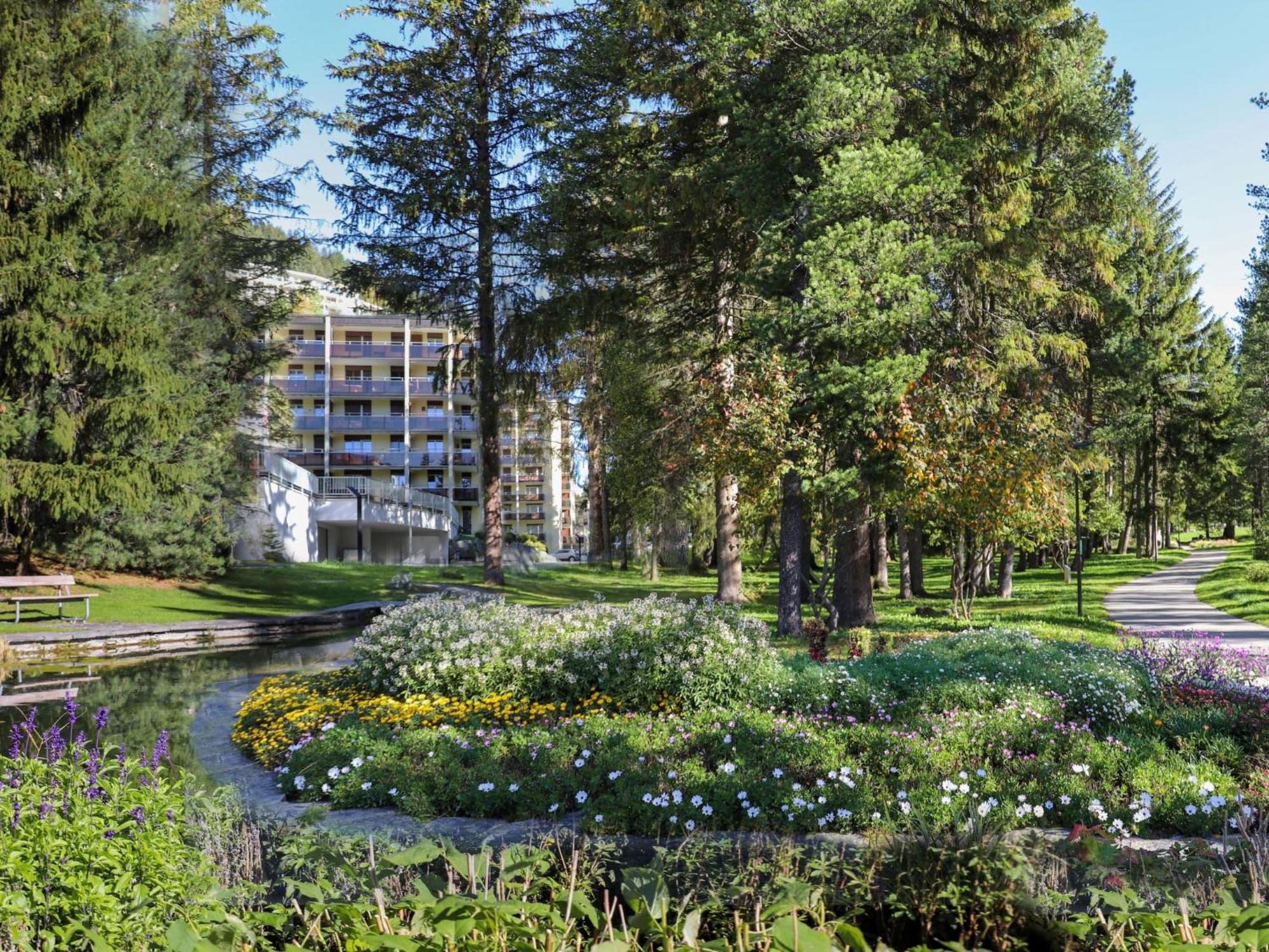 Apartment Allod-Park-37 By Interhome Давос Екстериор снимка